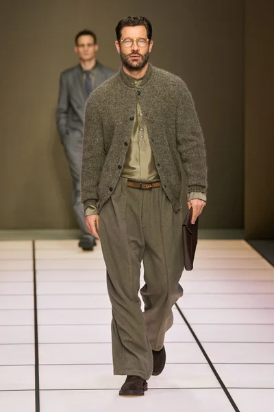 Look 27